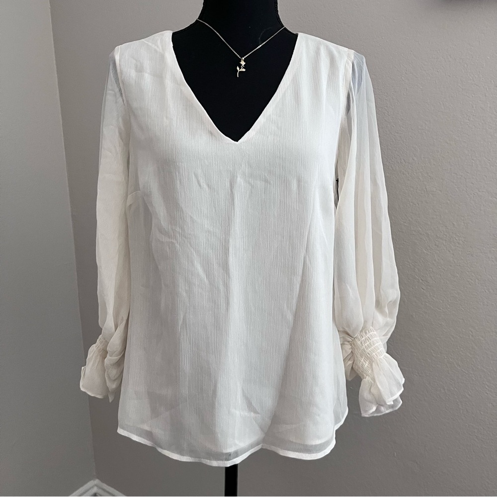 Vince camuto ivory V-Neck Blouse